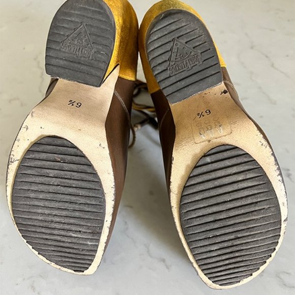 womens boots John Fluevog RARE vintage 'Map' 2-tone buff suede leather, size 6.5 - Picture 5 of 6